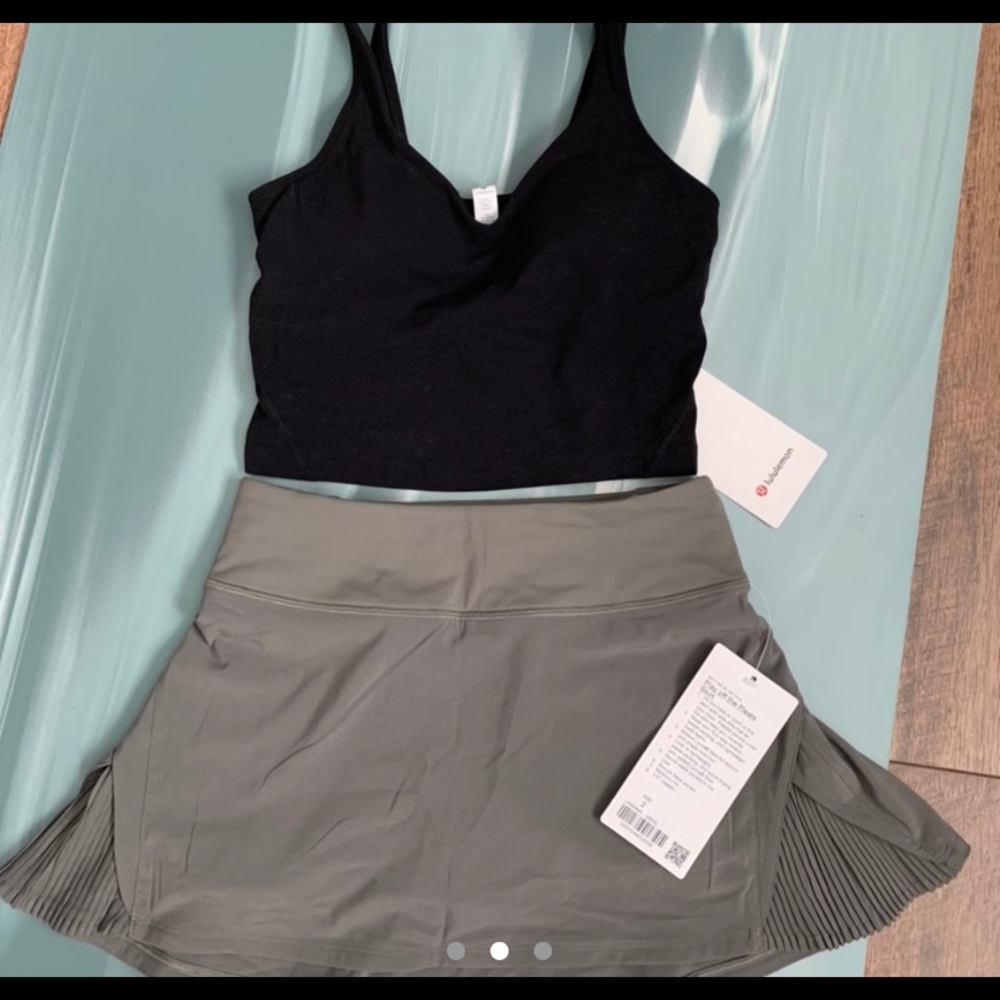 ISO this lululemon skirt in grey sage size 0 or 2